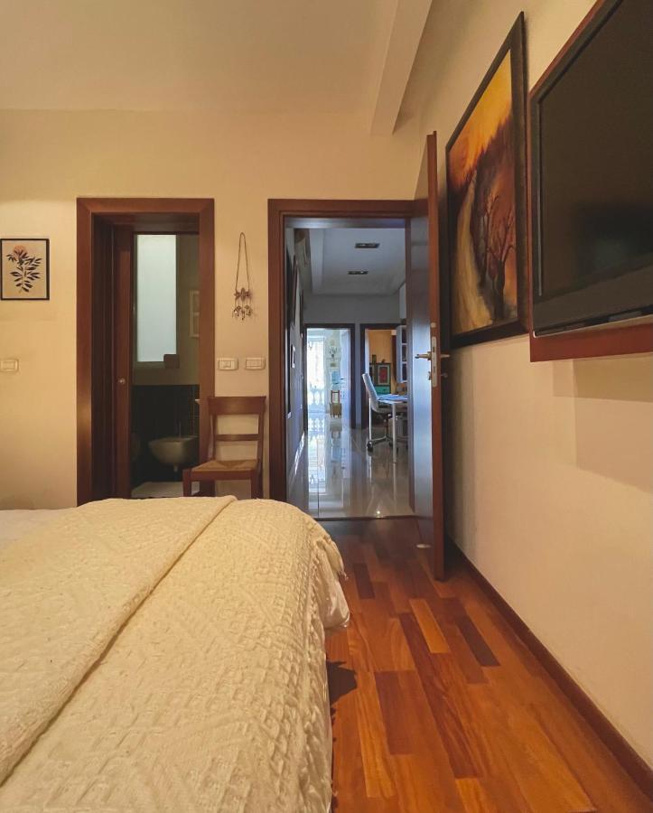 Valletta Collection - Merchant Str Apartment With Large Yard Bagian luar foto